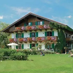 Bauer Am Golfplatz Prien